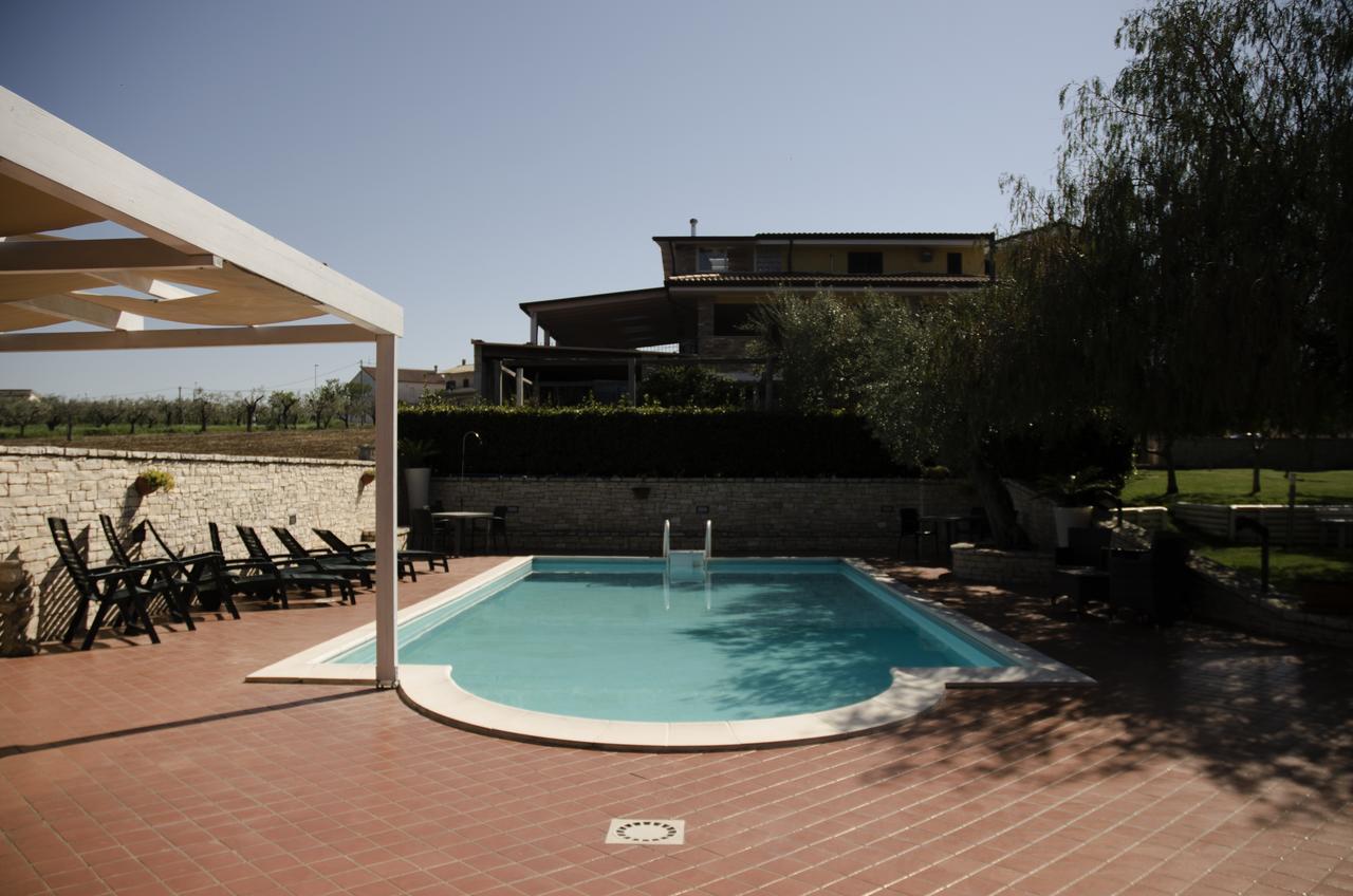 Hostal Lo Scacciapensieri Francavilla Al Mare Exterior foto