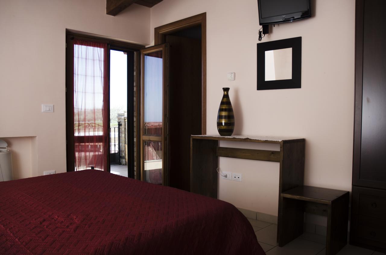 Hostal Lo Scacciapensieri Francavilla Al Mare Exterior foto