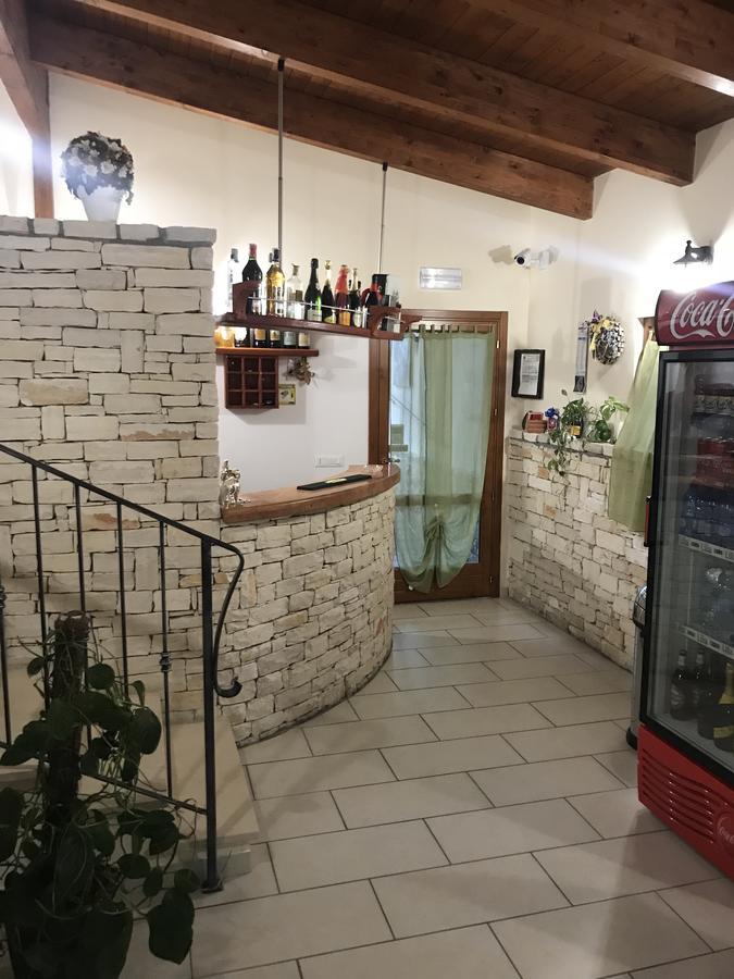 Hostal Lo Scacciapensieri Francavilla Al Mare Exterior foto